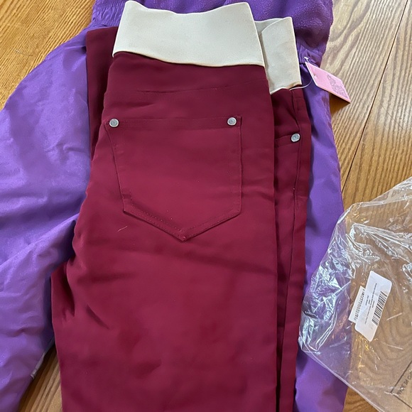 Times two maternity pants - Picture 3 of 3